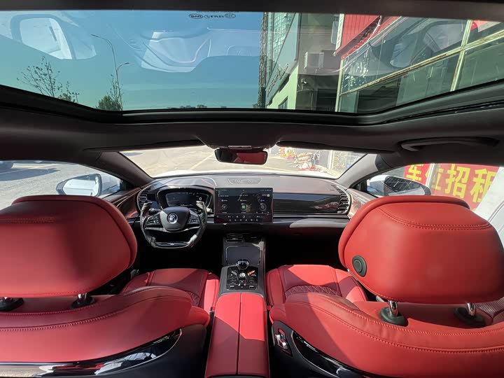 Фото 8 - BYD Han