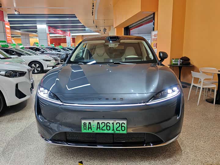 Фото 2 - Luxeed R7