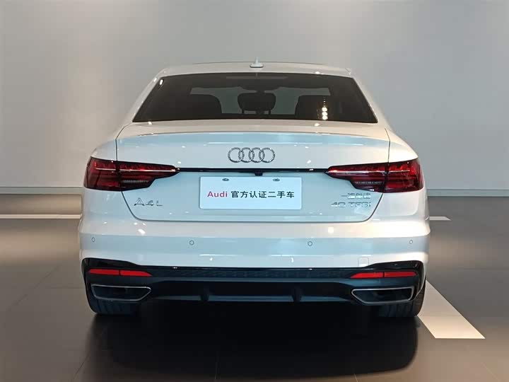 Фото 5 - Audi A4L