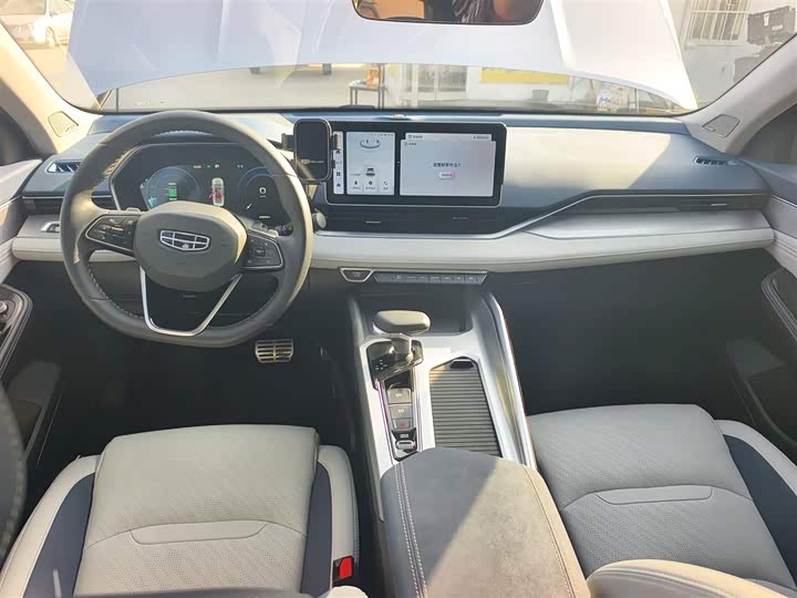 Фото 10 - Geely Preface