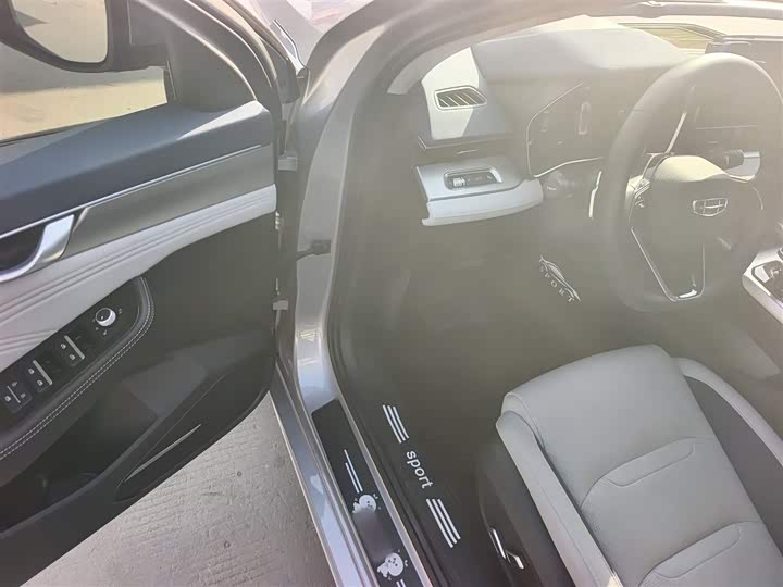 Фото 16 - Geely Preface