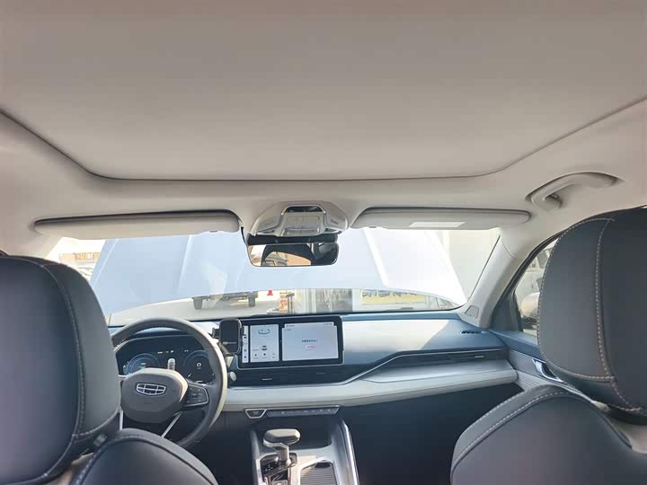 Фото 18 - Geely Preface