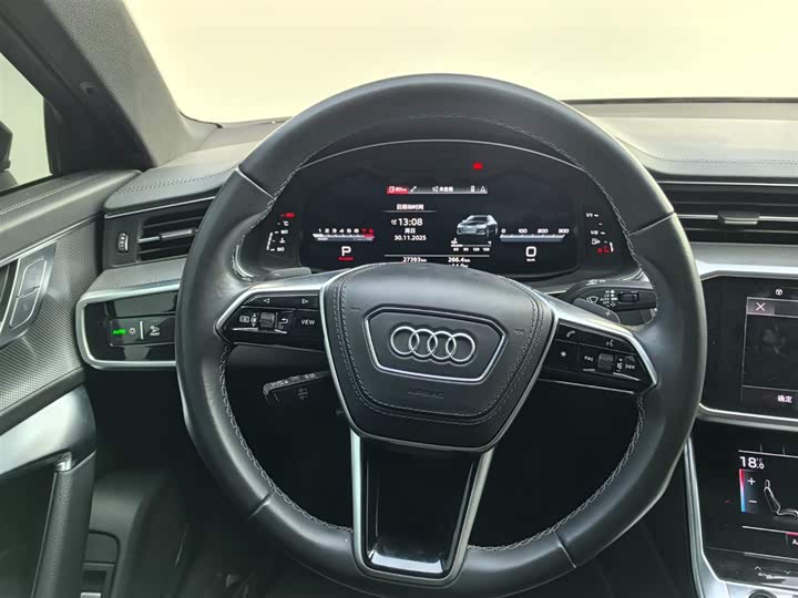 Фото 12 - Audi A6L