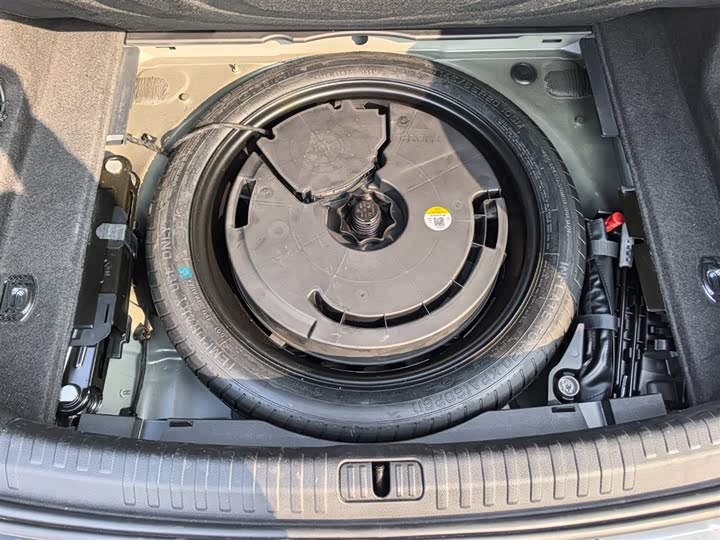 Фото 20 - Audi A6L