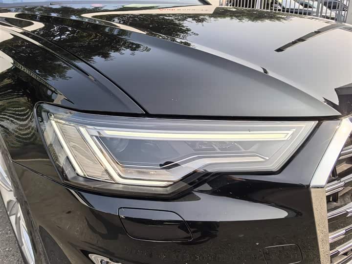 Фото 6 - Audi A6L