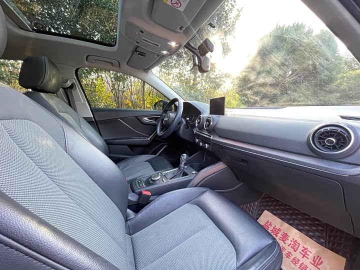 Фото 10 - Audi Q2L