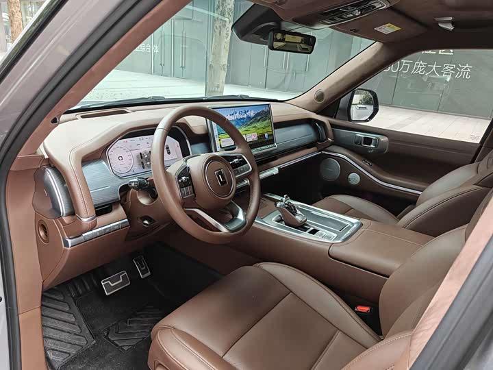 Фото 14 - Tank 700 Hybrid