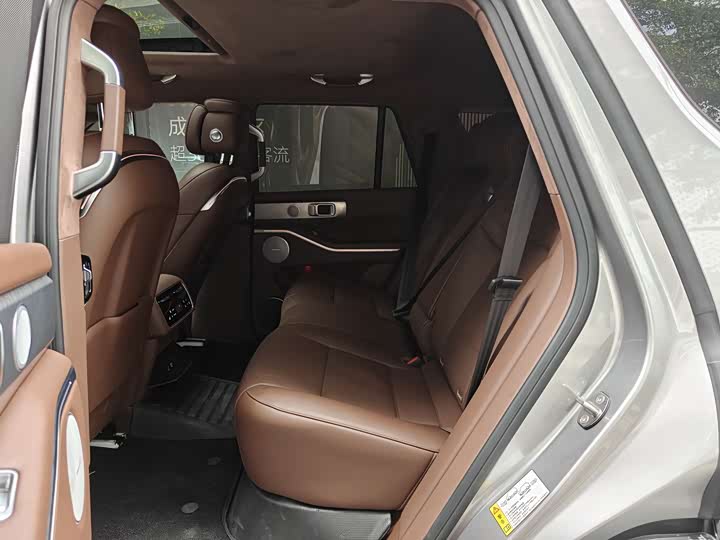 Фото 6 - Tank 700 Hybrid