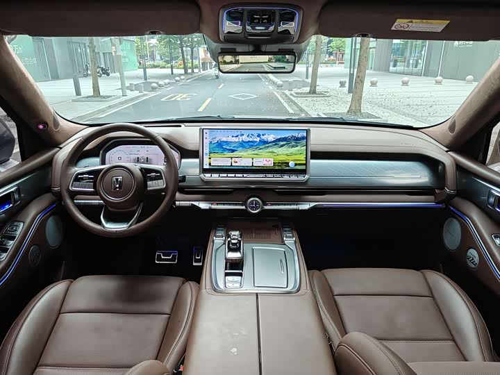 Фото 7 - Tank 700 Hybrid