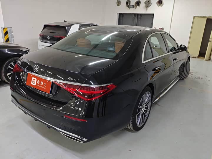 Фото 4 - Mercedes-Benz S-Class