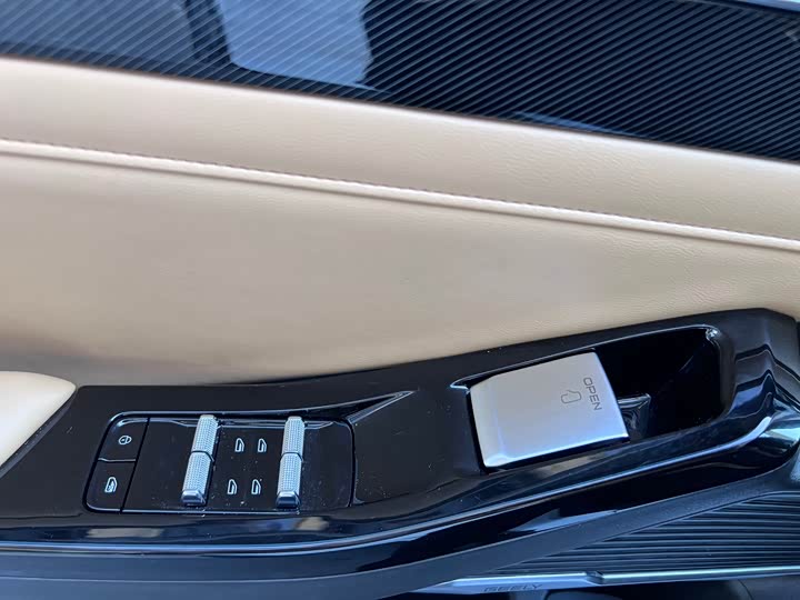 Фото 9 - Geely Galaxy L6