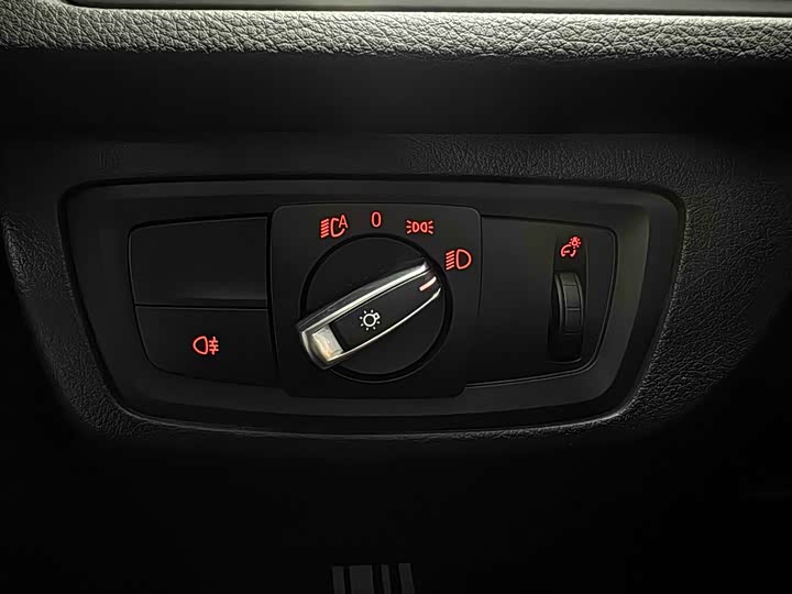 Фото 11 - BMW 1 Series