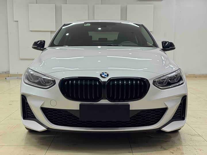 Фото 2 - BMW 1 Series