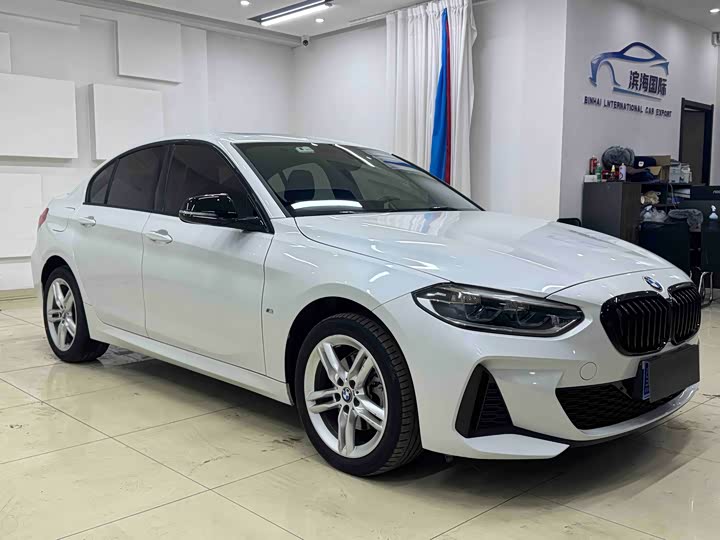 Фото 3 - BMW 1 Series