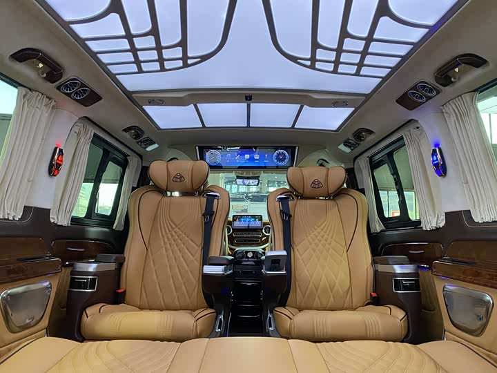 Фото 15 - Mercedes-Benz Vito