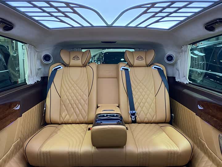 Фото 16 - Mercedes-Benz Vito