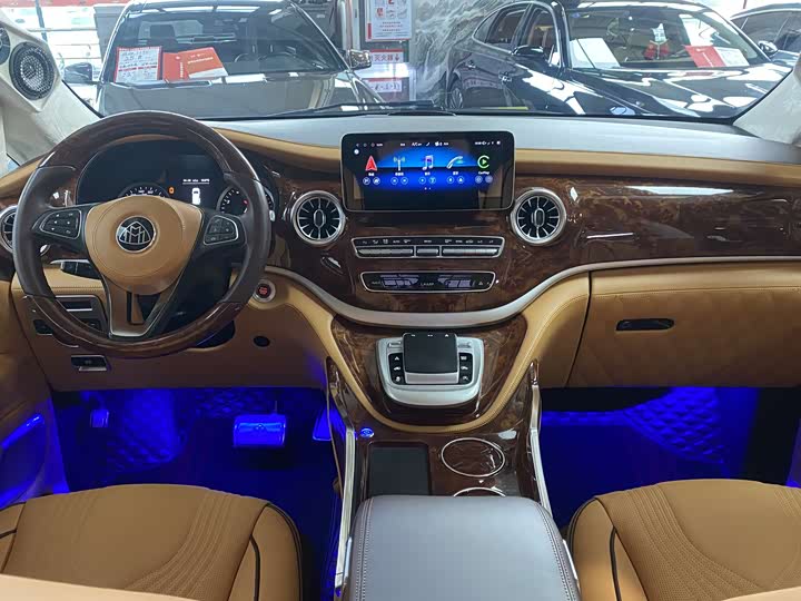 Фото 9 - Mercedes-Benz Vito