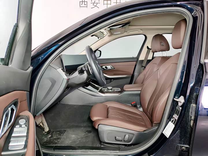 Фото 11 - BMW 3 Series