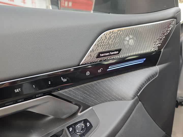 Фото 10 - BMW 5 Series