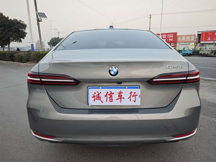 Фото 12 - BMW 5 Series