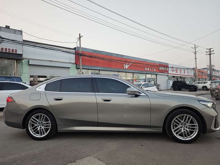 Фото 4 - BMW 5 Series