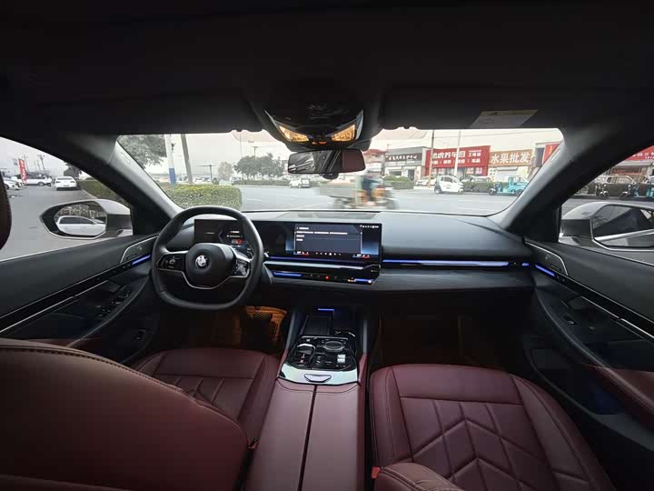 Фото 9 - BMW 5 Series