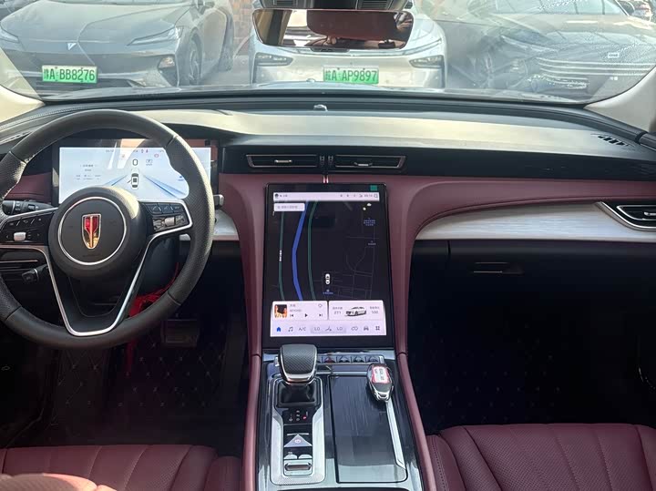 Фото 10 - Hongqi H5