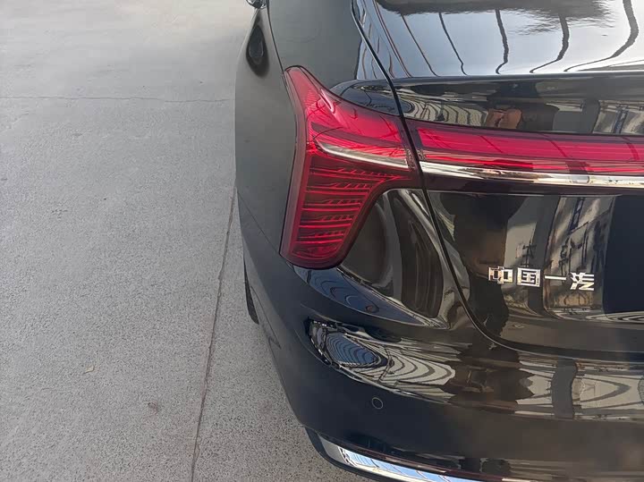 Фото 5 - Hongqi H5