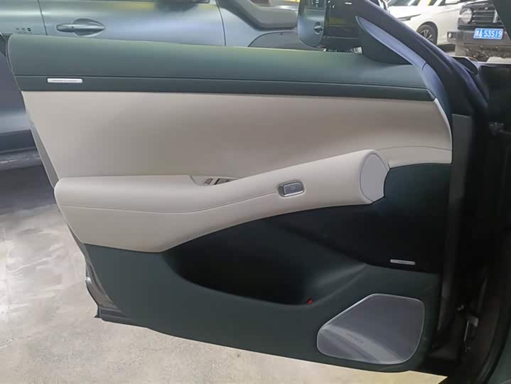 Фото 7 - Xiaomi YU7