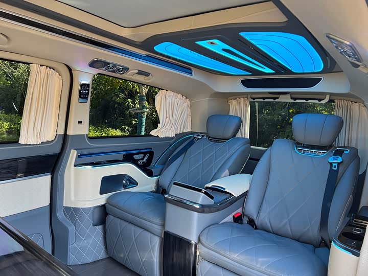 Фото 6 - Mercedes-Benz V-Class