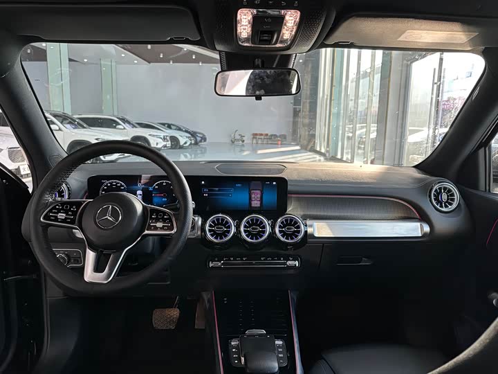 Фото 11 - Mercedes-Benz EQB