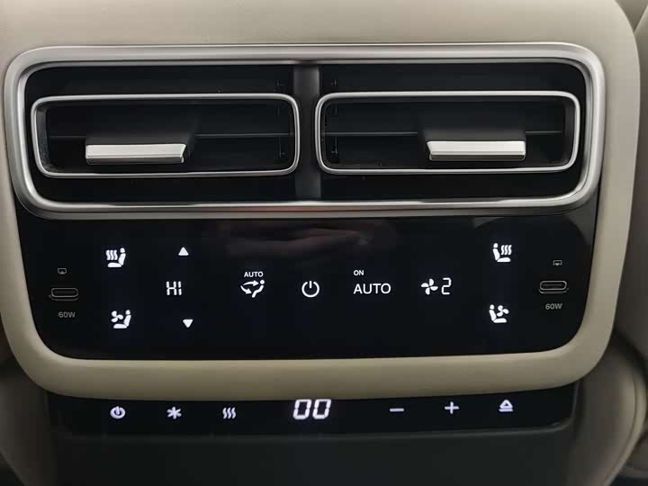 Фото 10 - LiXiang L7