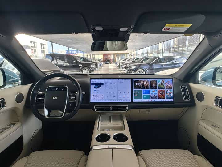 Фото 13 - LiXiang L7