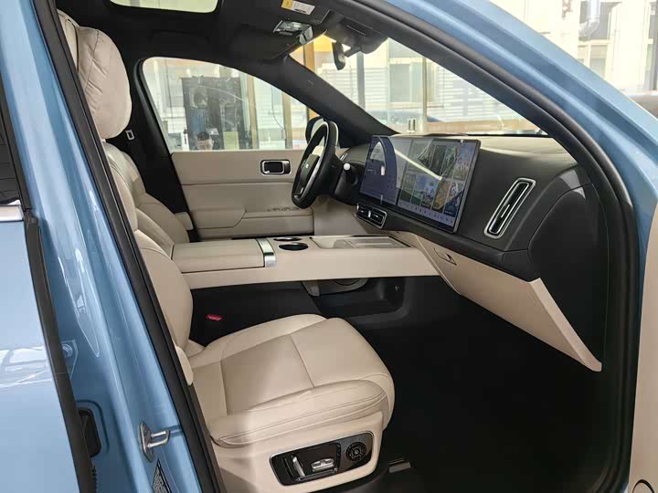 Фото 15 - LiXiang L7