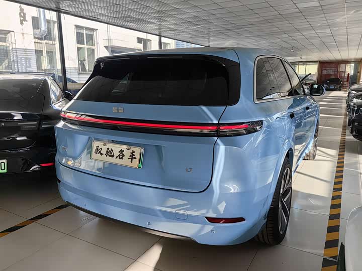 Фото 21 - LiXiang L7