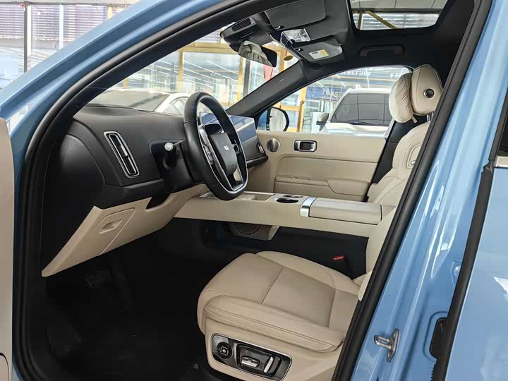 Фото 6 - LiXiang L7