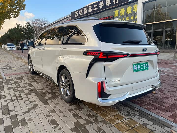 Фото 6 - Toyota Sienna