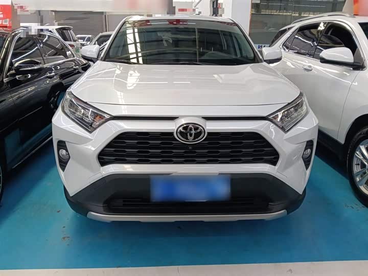 Фото 3 - Toyota RAV4