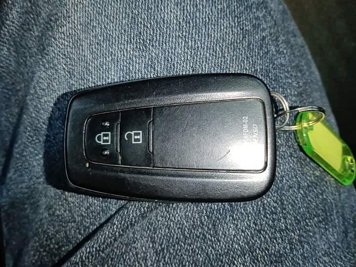 Фото 9 - Toyota RAV4