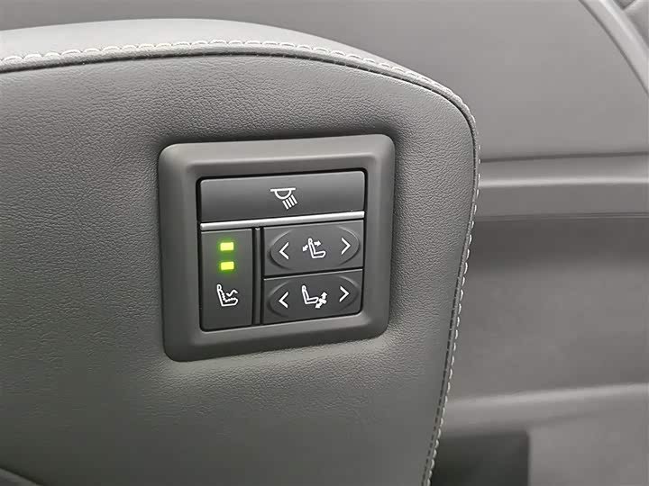 Фото 16 - Toyota Sienna