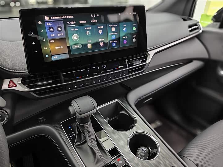 Фото 24 - Toyota Sienna