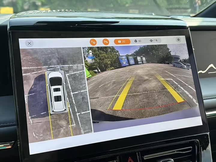 Фото 14 - GAC Trumpchi M8