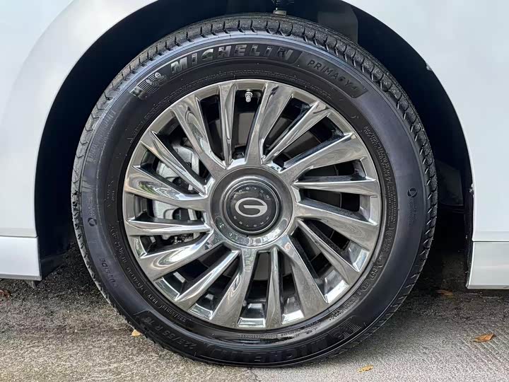 Фото 21 - GAC Trumpchi M8