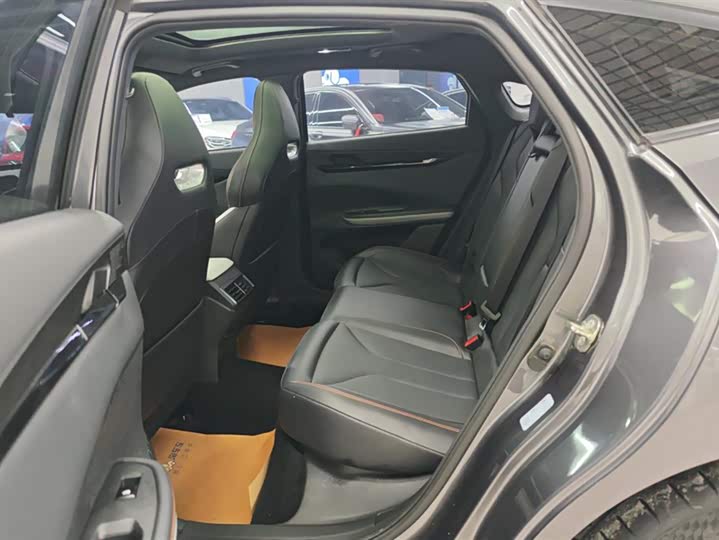 Фото 11 - Changan UNI-V