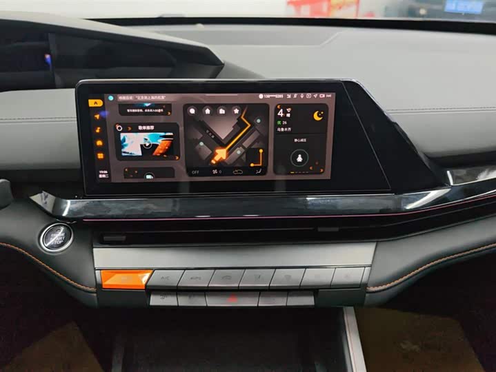 Фото 13 - Changan UNI-V