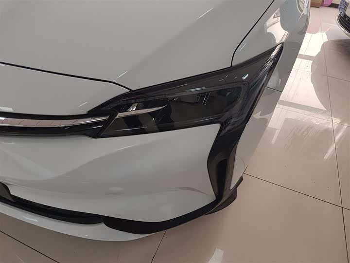 Фото 24 - Buick Velite 6