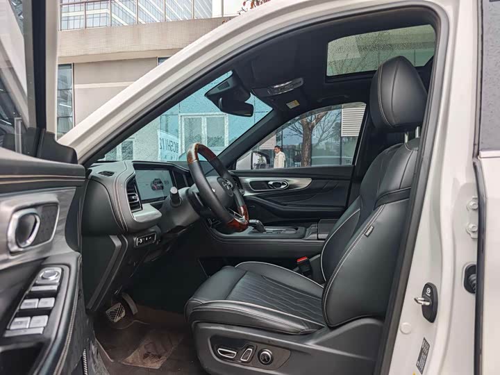 Фото 4 - GAC Trumpchi GS8