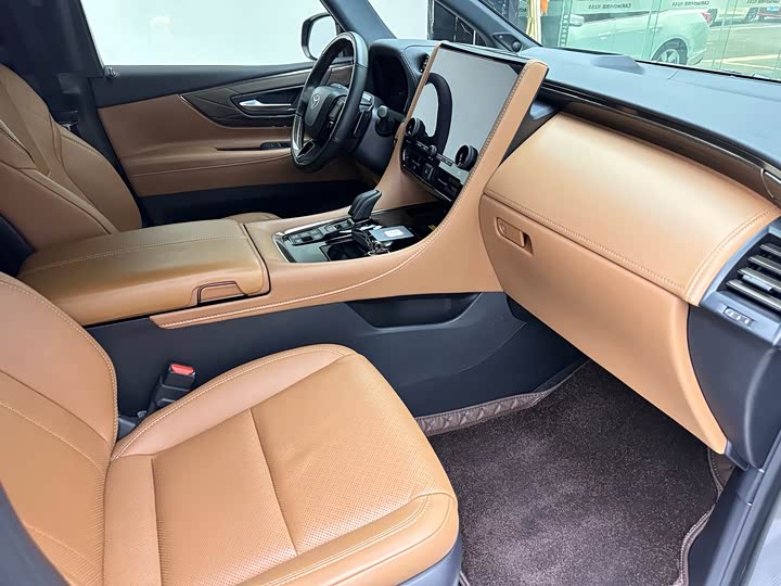 Фото 15 - Toyota Alphard