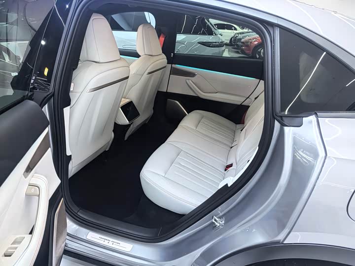 Фото 8 - Nio Onvo L60