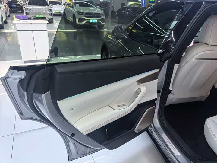 Фото 9 - Nio Onvo L60